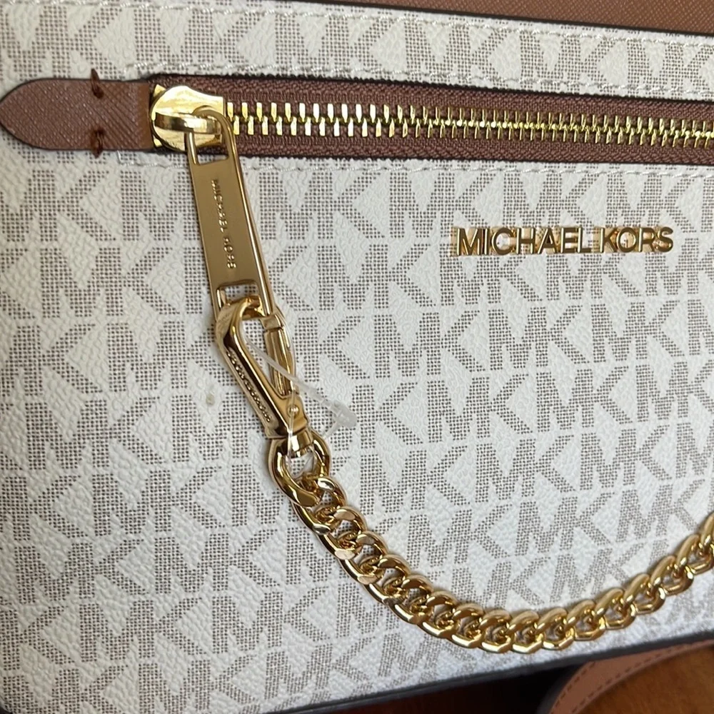MICHAEL Kors Jet Set Large Logo Crossbody Bag